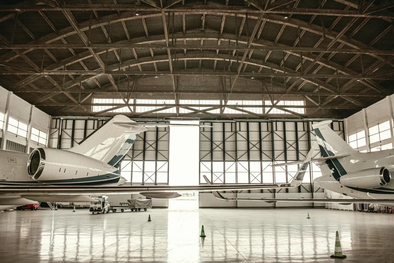 Structured buying and technical inspection inside the private jet hangar